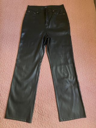 Pantalón cuero