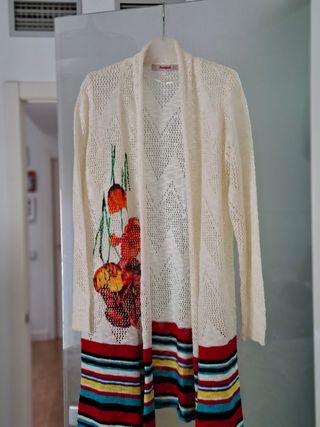 Chaqueta larga Desigual punto beige multicolor
