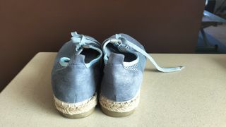 Zapatillas de mujer azul y gris