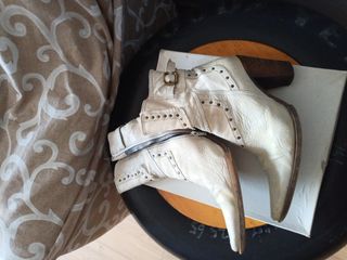 Stivaletti bianchi donna