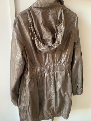 Gabardina cortavientos talla S 