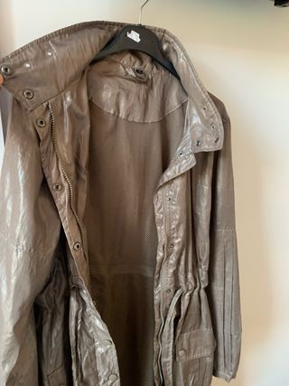 Gabardina cortavientos talla S 