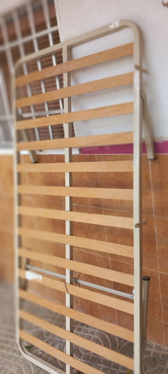 Somier metálico con lamas de madera
