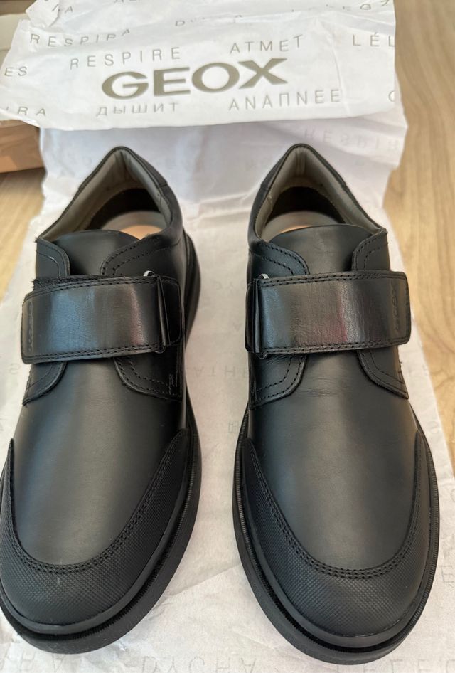 Zapatos Geox Escolares Negros Nuevos núm. 39