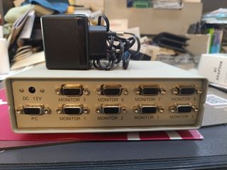 Splitter per 8 monitor vga