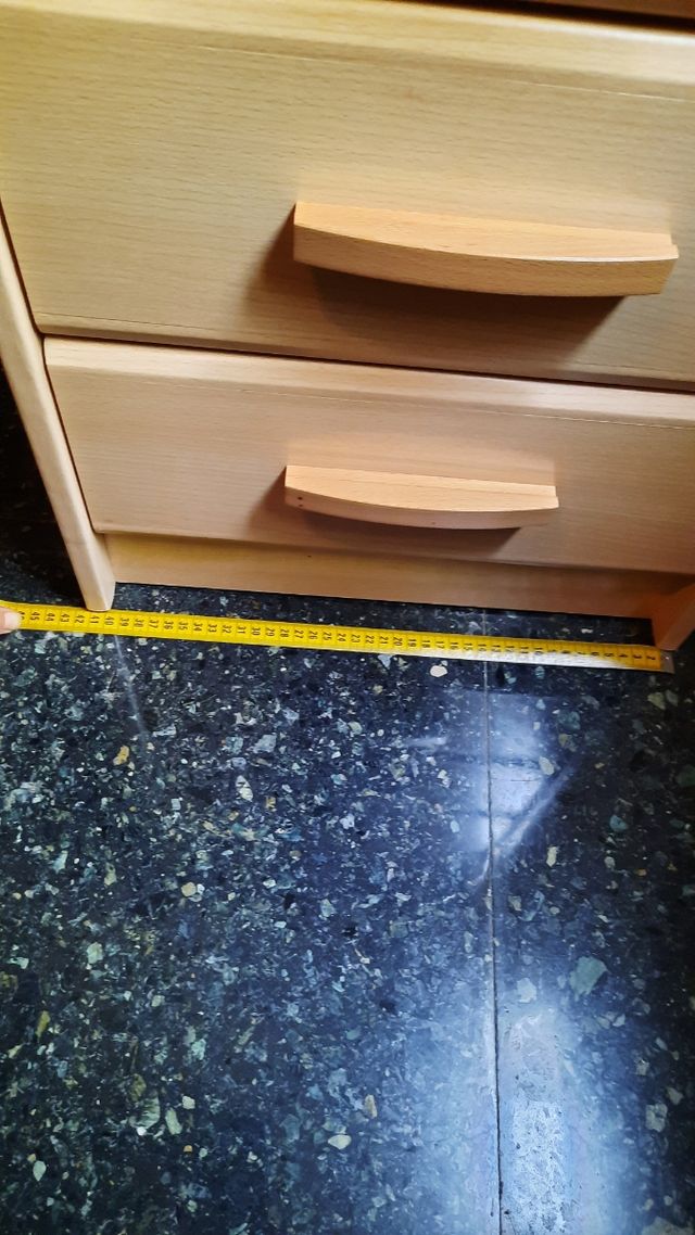 Escritorio con 4 cajones beige