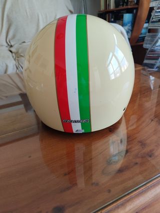 Casco Moto Beige con Franjas Bandera Italiana