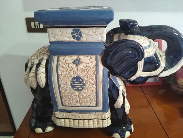 Grande elefante ceramica blu e bianco