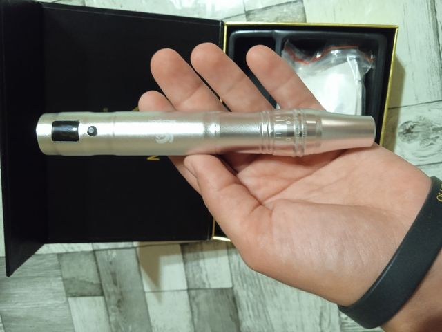 Mas.pen Dermapen Plata y Oro