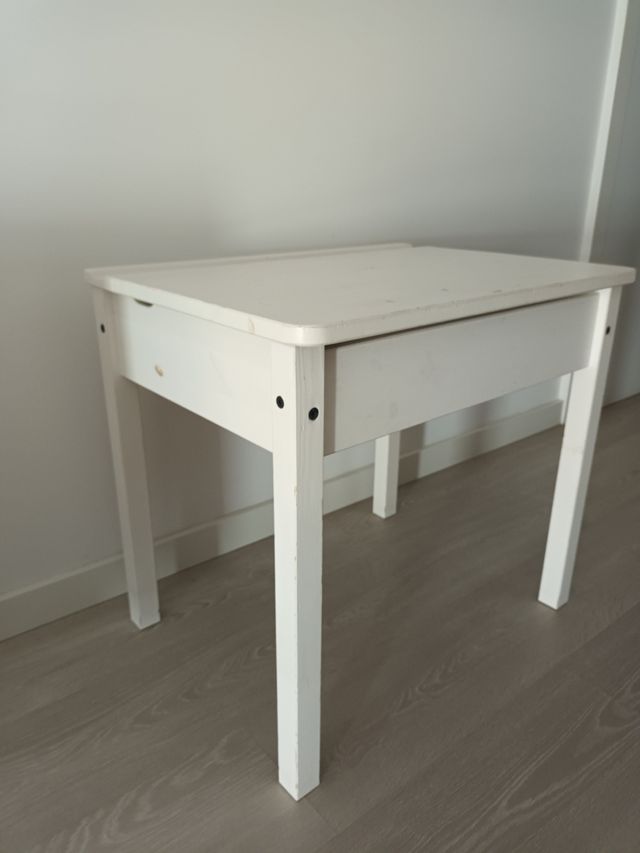 Mesa y silla infantil