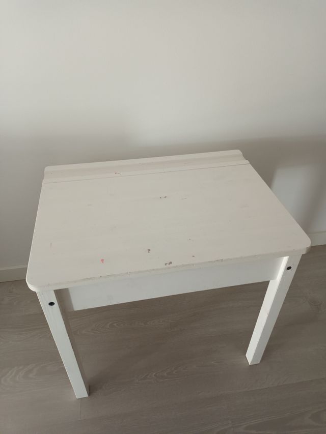 Mesa y silla infantil