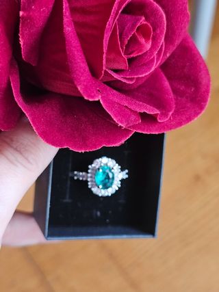 anello argento con zirconia e smeraldo sintetico 