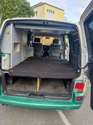 Volkswagen Transporter 1998 (larga)