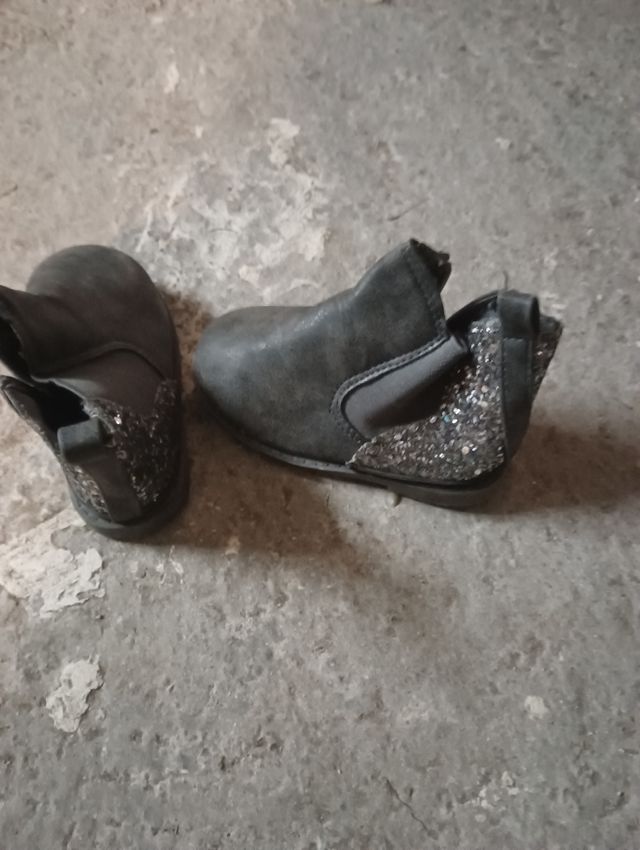 Botas niña grises con brillos