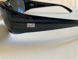Gafas de sol Ray-Ban negras polarizadas