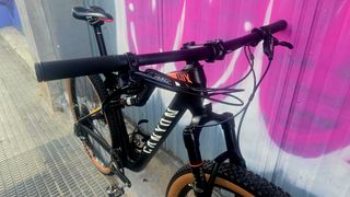 Bicicleta Canyon Lux 6.0 Pro Carbono L29