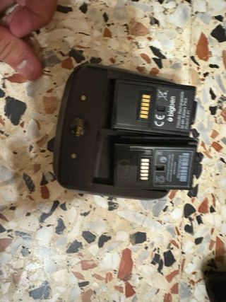 Xbox 360 con 2 mandos y disco duro
+carga y 2 bate
