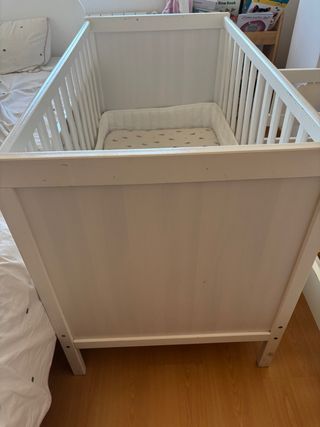 Cuna Ikea Sundvik y colchón Skönast