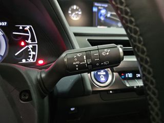 Lexus UX 2.0 250h Premium