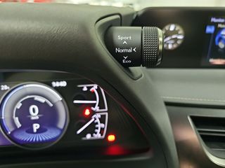 Lexus UX 2.0 250h Premium