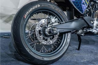 HUSQVARNA 701 SUPERMOTO ESCAPE ARROW * CARBONO * IMPECABLE * BREMBO *