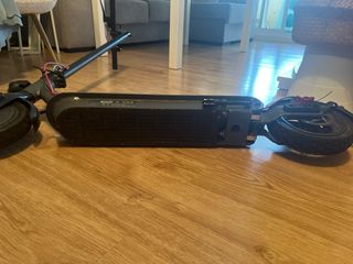 Patín Eléctrico Scooter Negro
reparar/repuesto ￼
