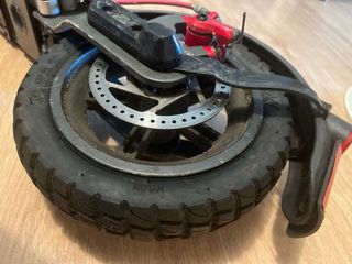 Patín Eléctrico Scooter Negro
reparar/repuesto ￼
