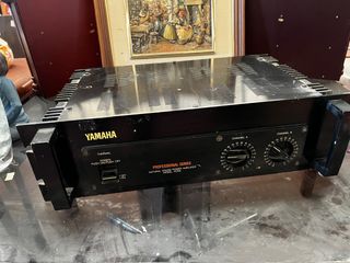 Etapa de Potencia Yamaha P2100 Negra