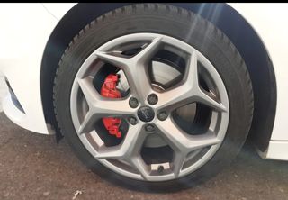 CHOLLO!!!
Neumáticos Kumho Solus 4S HA32 235/40 ZR