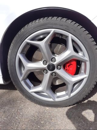 CHOLLO!!!
Neumáticos Kumho Solus 4S HA32 235/40 ZR