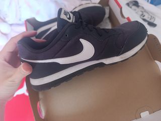 Zapatillas Nike Negras y Blancas