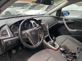 Opel Astra 2010