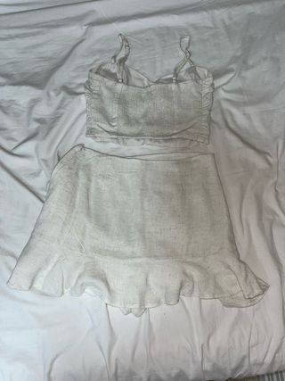 Conjunto Stradivarius Top y Falda