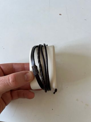 Pulsera de cuero trenzado