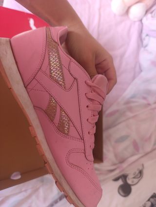 Zapatillas Reebok Rosa y Dorado