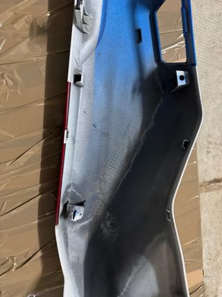 Lateral trasero izquierdo África 1100 Adventure