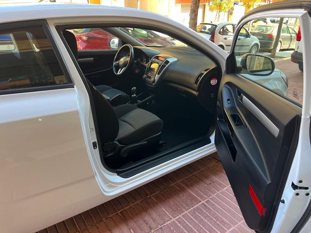 KIA Ceed - AÑO 2010 - 4.900€