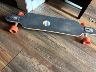 Longboard MILLER SUMMER 38x8.7 casi nuevo