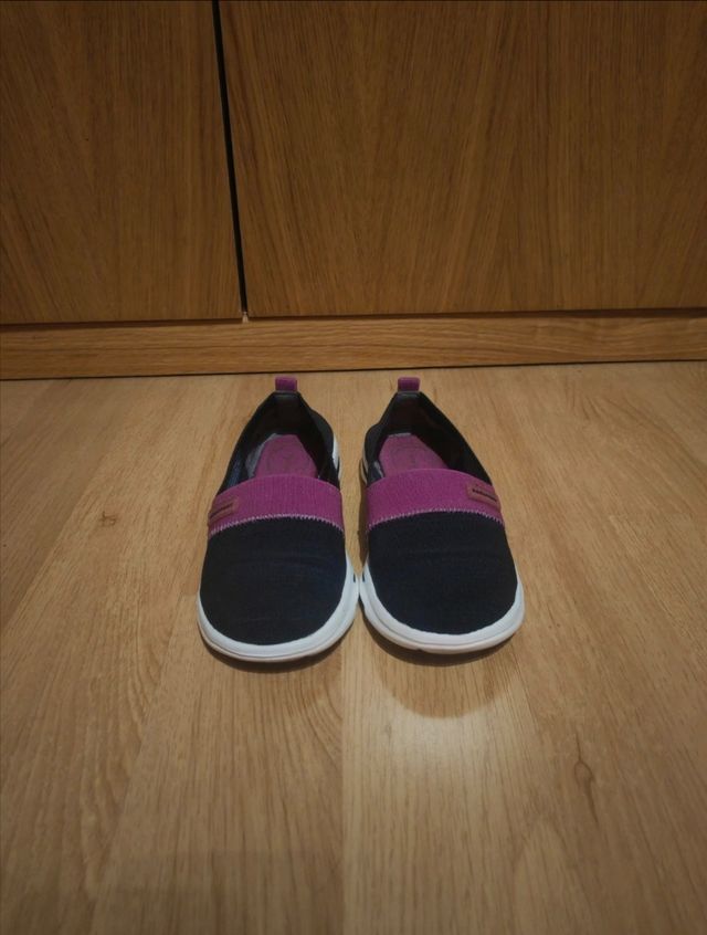 Deportivas elásticas Rockport azul marino y morada