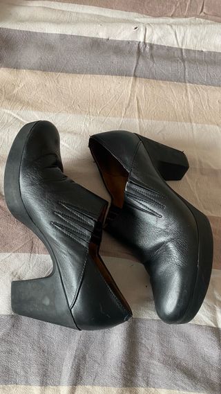 Botín señora piel negro talla 39