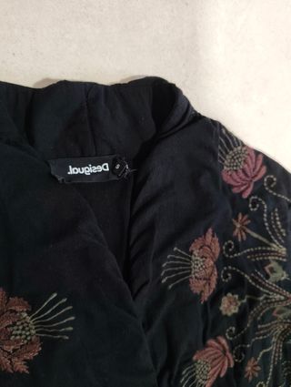 Mono Desigual Talla S Bordado