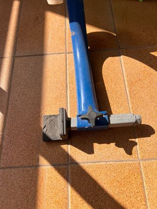 caballete trasero moto