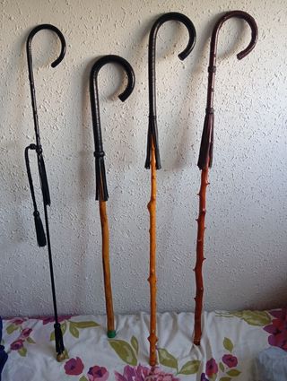 Bastones de almendro, acebuche y fibras