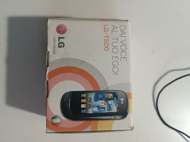 Cellulare LG T500 Nero