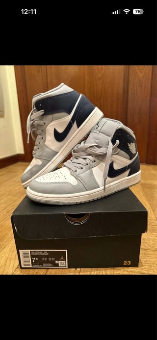 Jordan 1 Mid Gris Blanco Azul