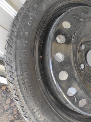 Rueda de repuesto temporal