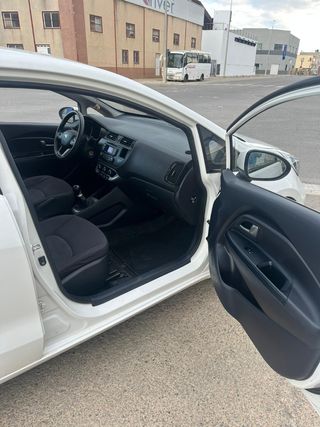 KIA Rio 2014