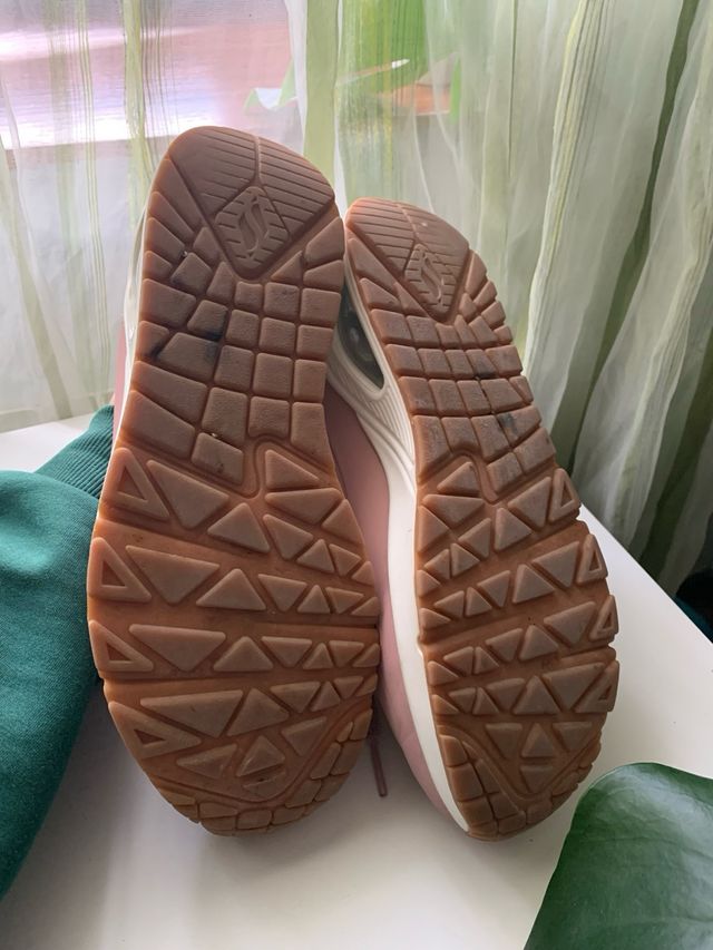 Zapatillas Skechers rosas