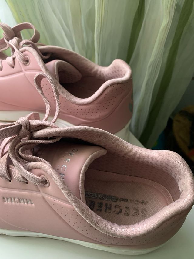 Zapatillas Skechers rosas