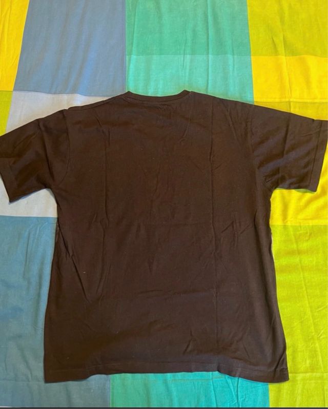 T-shirt INSIDE nera con luna e nuvole